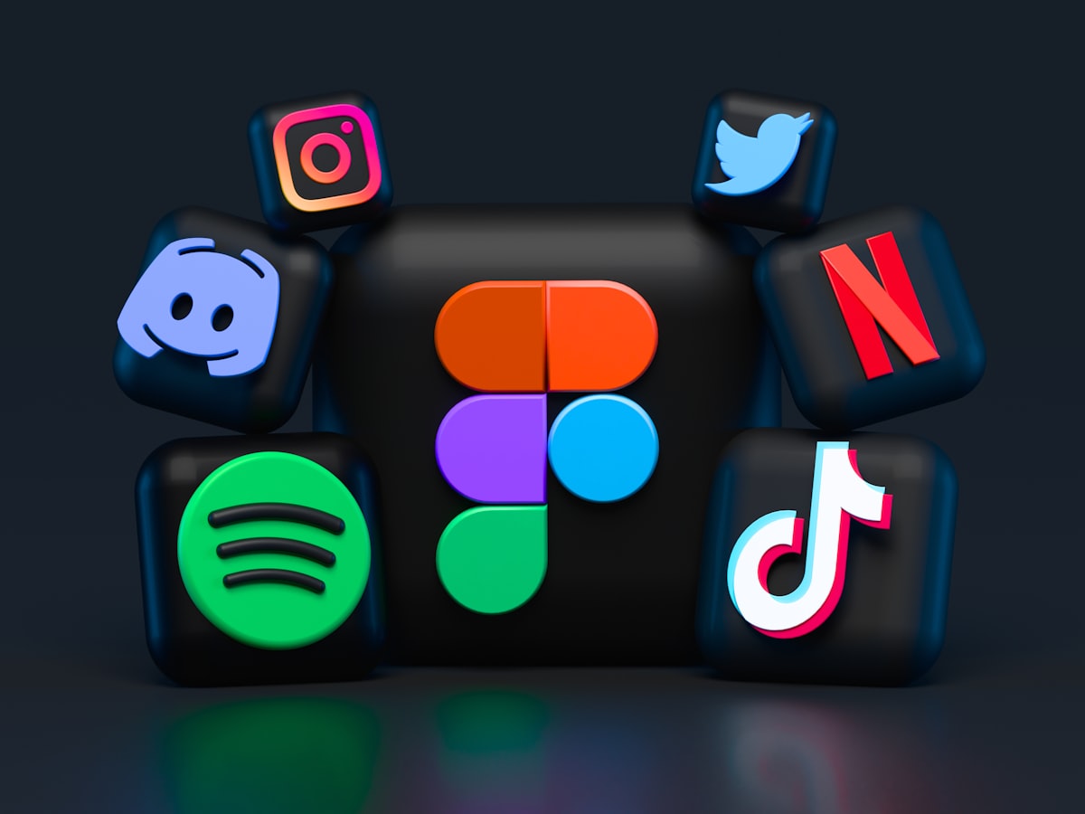 Social Media & Community Management